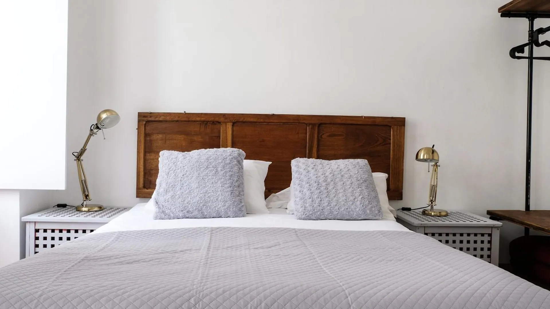 Lisbon Poets Inn