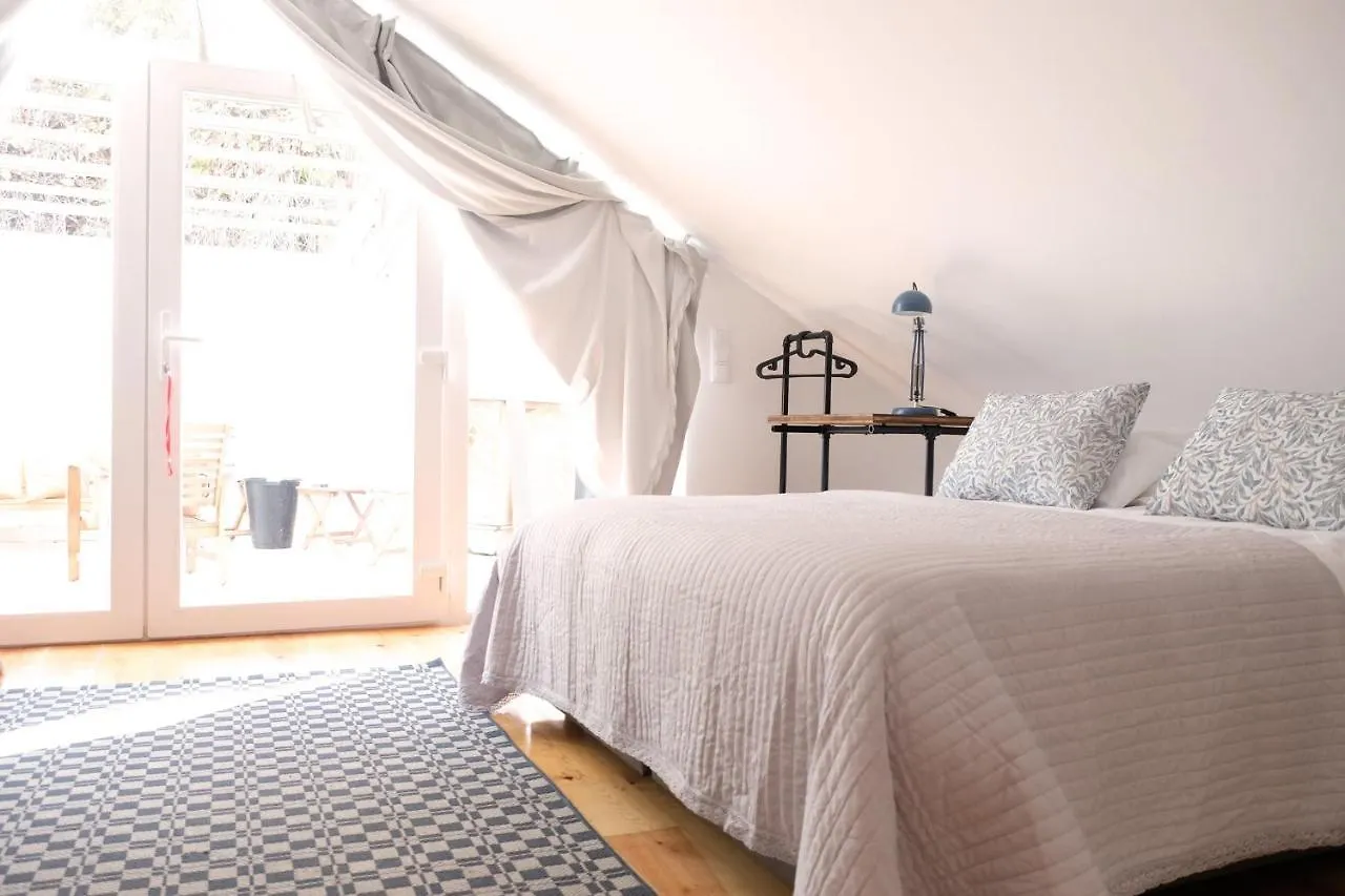 Lisbon Poets Inn