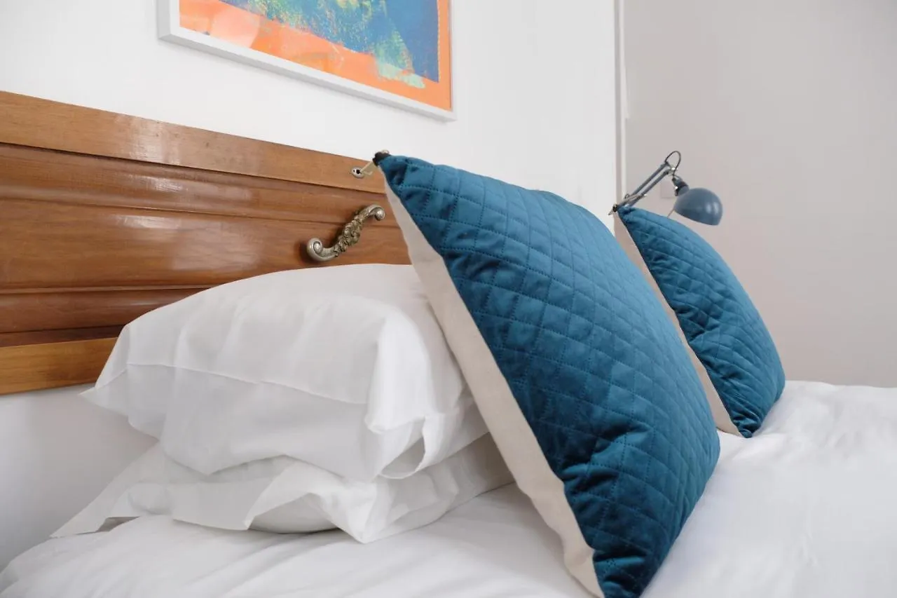 Lisbon Poets Inn البرتغال